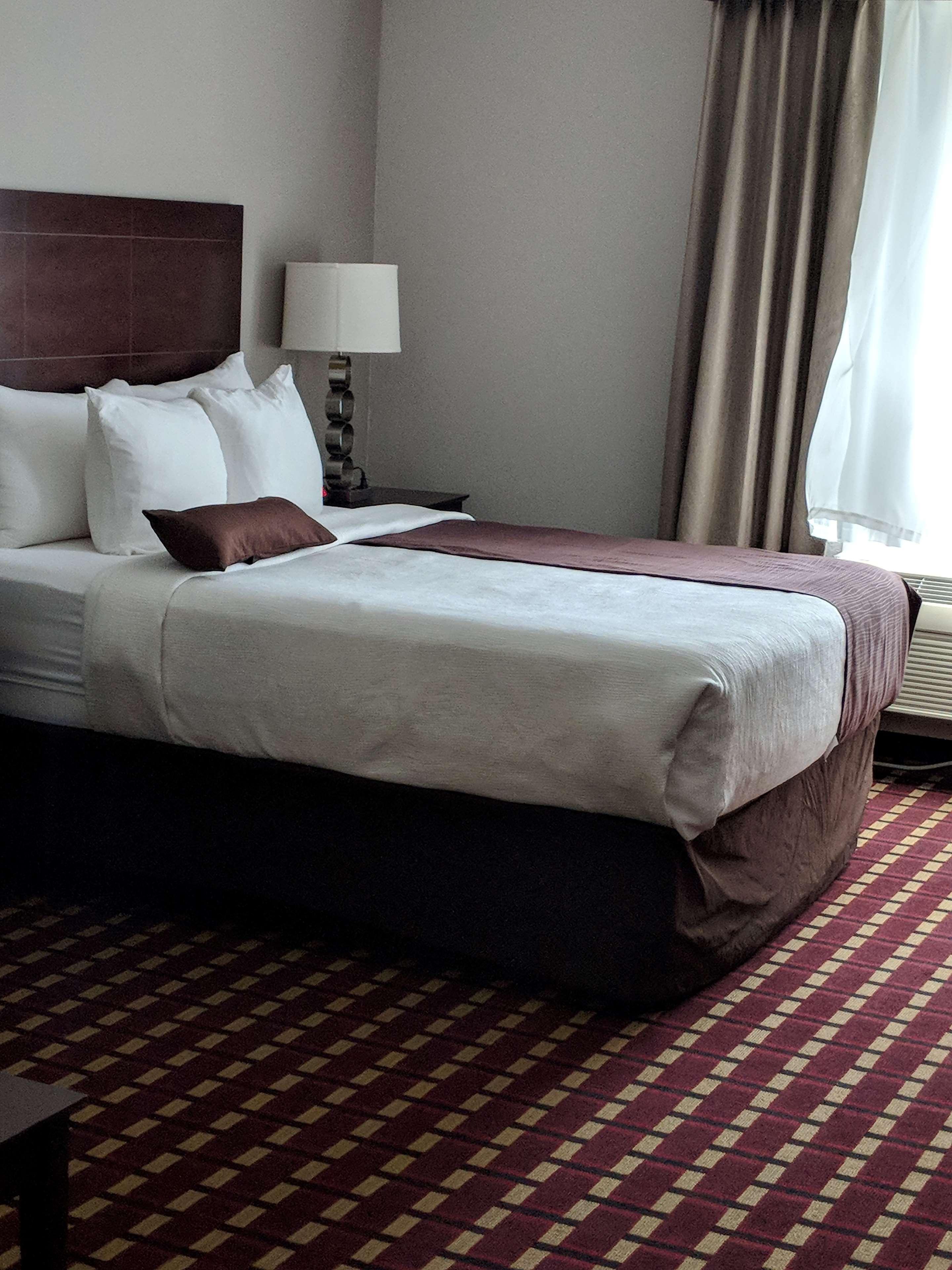 Western & Hotel