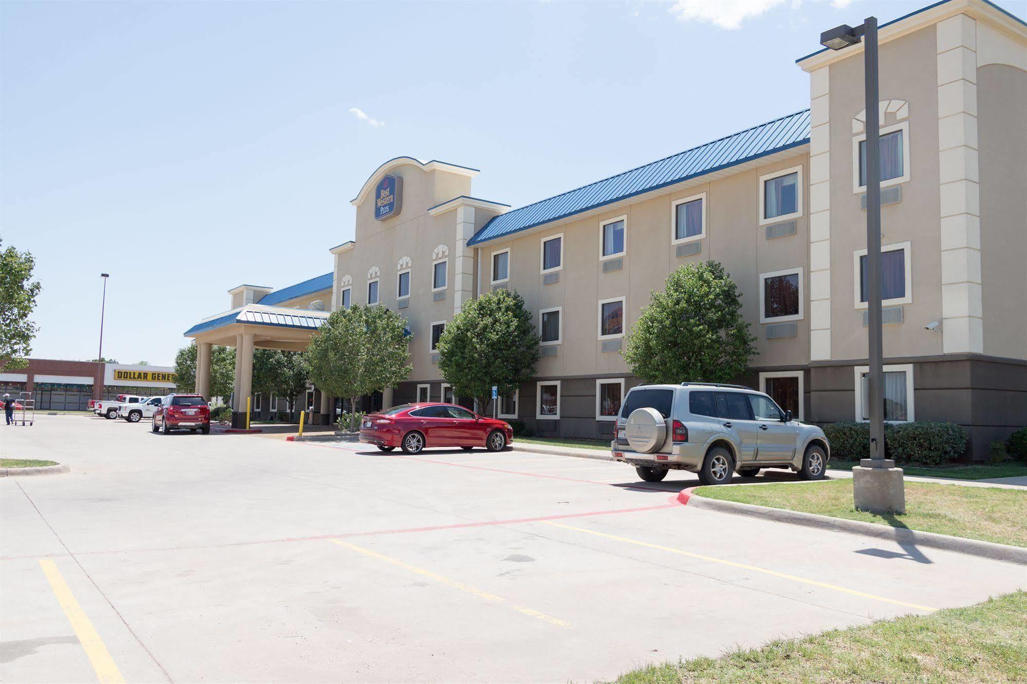 Western & 3* Wichita Falls